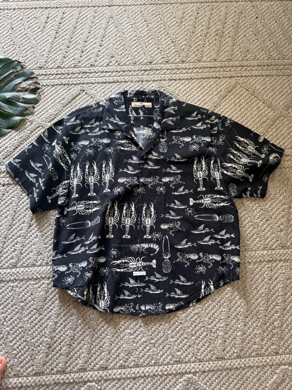 Tommy Bahama Silk Reworked Shirt 🌿🐆 (Resort / White Lotus Vibes)